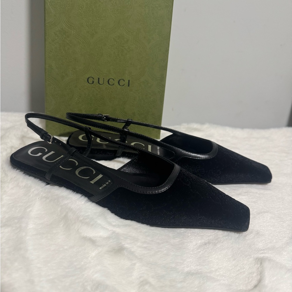 Gucci Black Flats